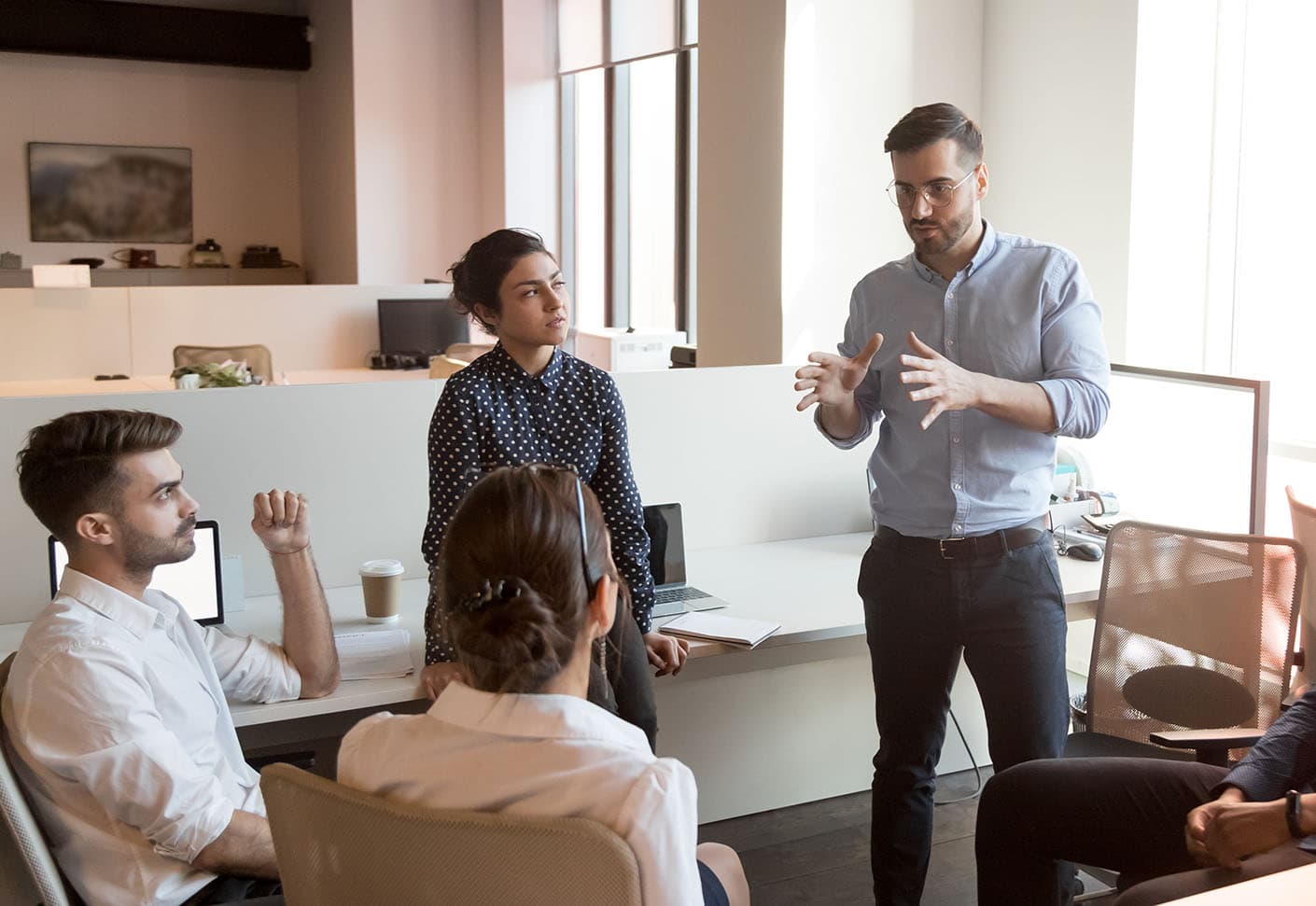 Public Speaking Coach for Developing Strong Leadership Communication | Mike Acker