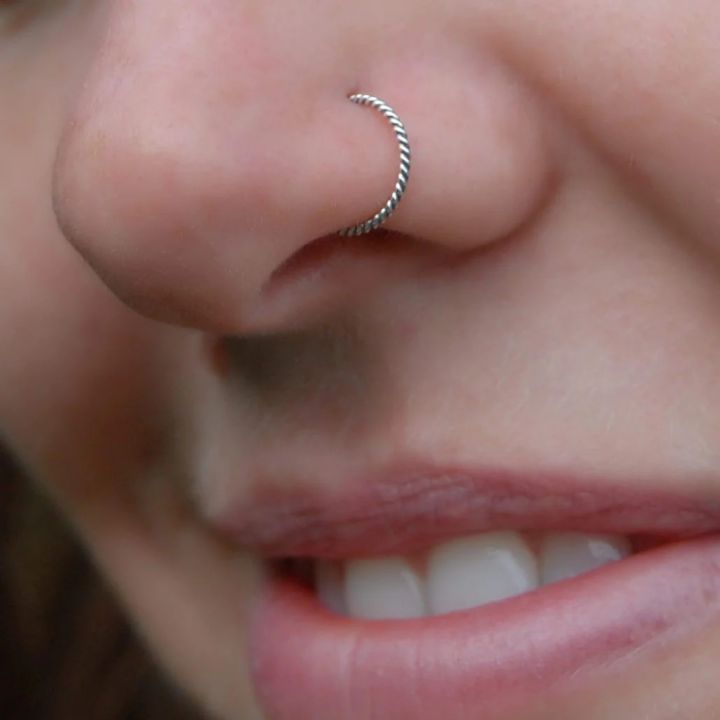 Diamond Nose Pin UK Crafted for Delicate Beauty and Timeless Sophistication
